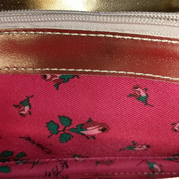 Betsey Johnson Crossbody Bow Bag - Picture 8 of 8